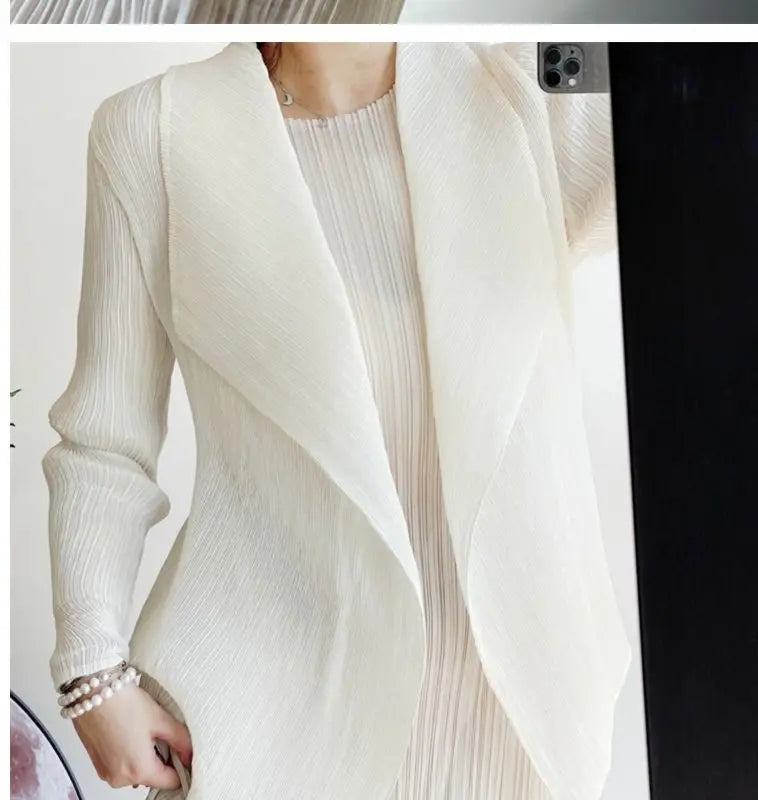 "Women's Spring Loose Sleeveless Pleated Cardigan Top"